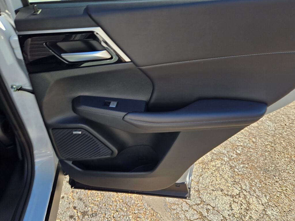 New 2026 Mitsubishi Outlander SE AWD/4WD image 8
