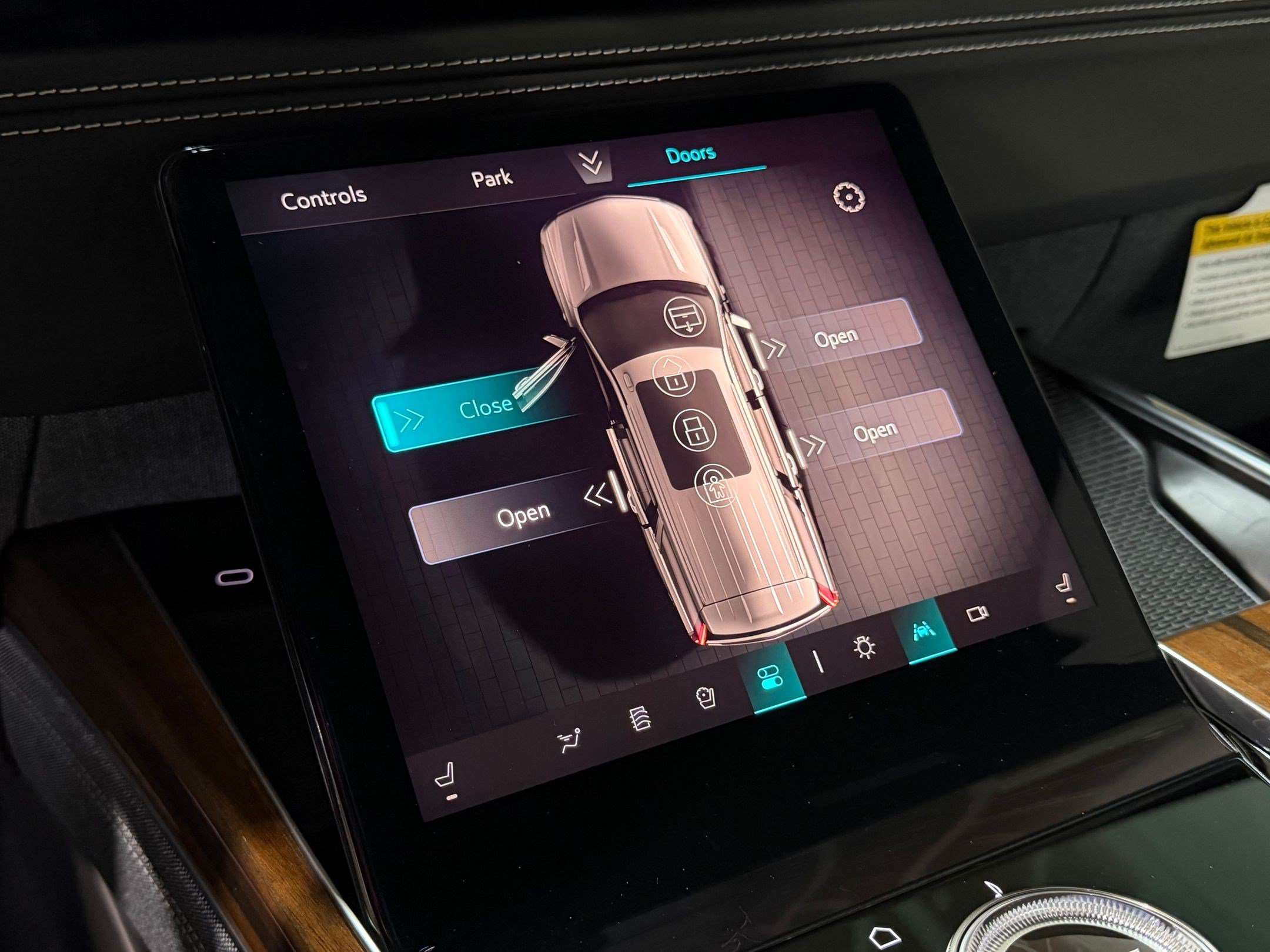 New 2026 Cadillac Escalade Platinum Sport AWD/4WD image 31