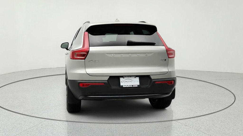 Used 2025 Volvo XC40 B5 Ultra w/ Climate Package AWD/4WD image 6