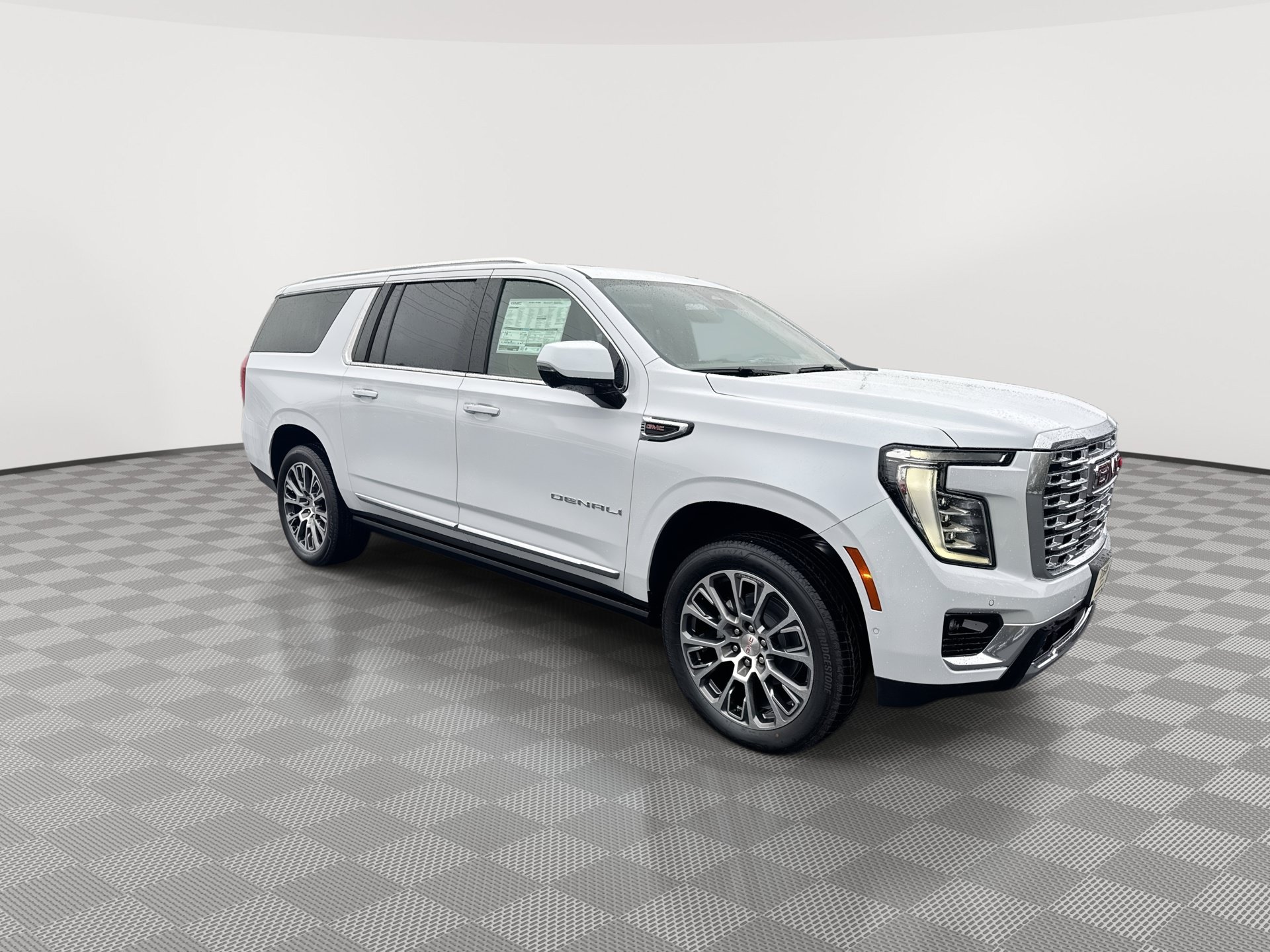 New 2026 GMC Yukon XL Denali w/ Denali Reserve Package AWD/4WD image 2