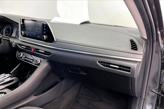 Used 2022 Hyundai Sonata SEL w/ Cargo Package image 16