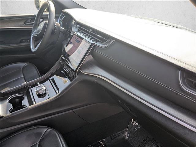 Used 2024 Jeep Grand Cherokee L Limited w/ Luxury Tech Group II image 21