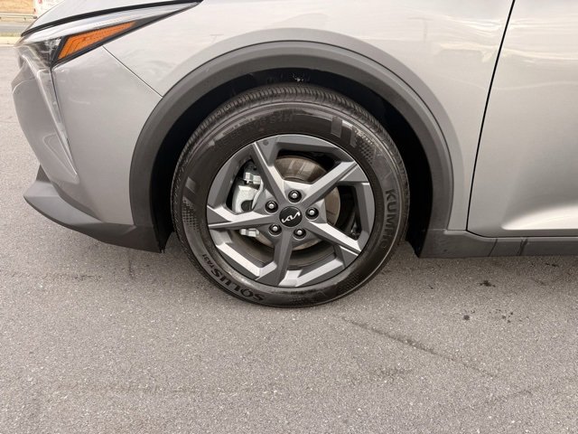 Used 2025 Kia K4 LXS image 9