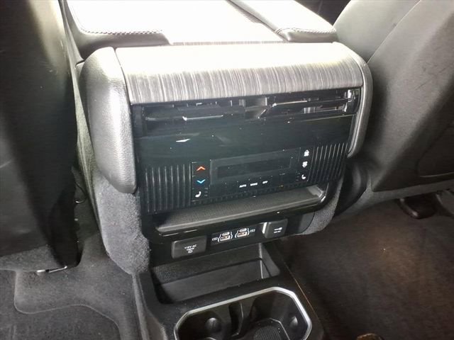 Used 2024 Jeep Wagoneer Series II w/ Flexible Seating Group image 16