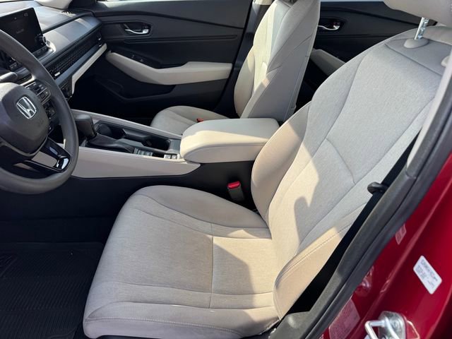 Used 2025 Honda Accord SE image 12