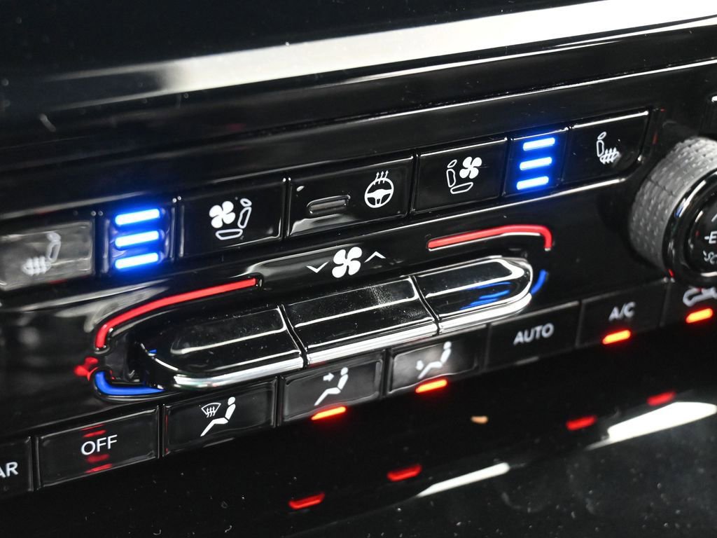 Used 2023 Jeep Grand Cherokee L Overland image 33