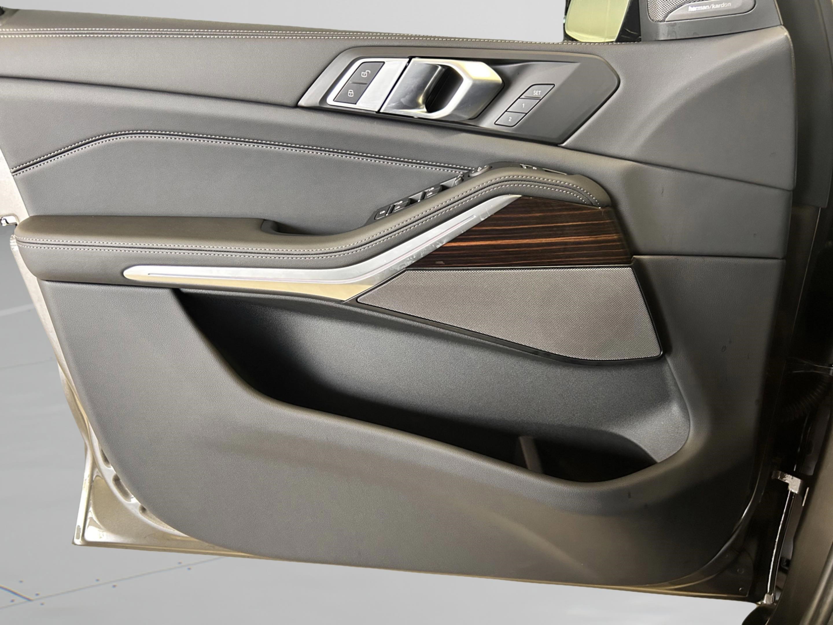 Used 2026 BMW X5 xDrive40i w/ M Sport Package image 20