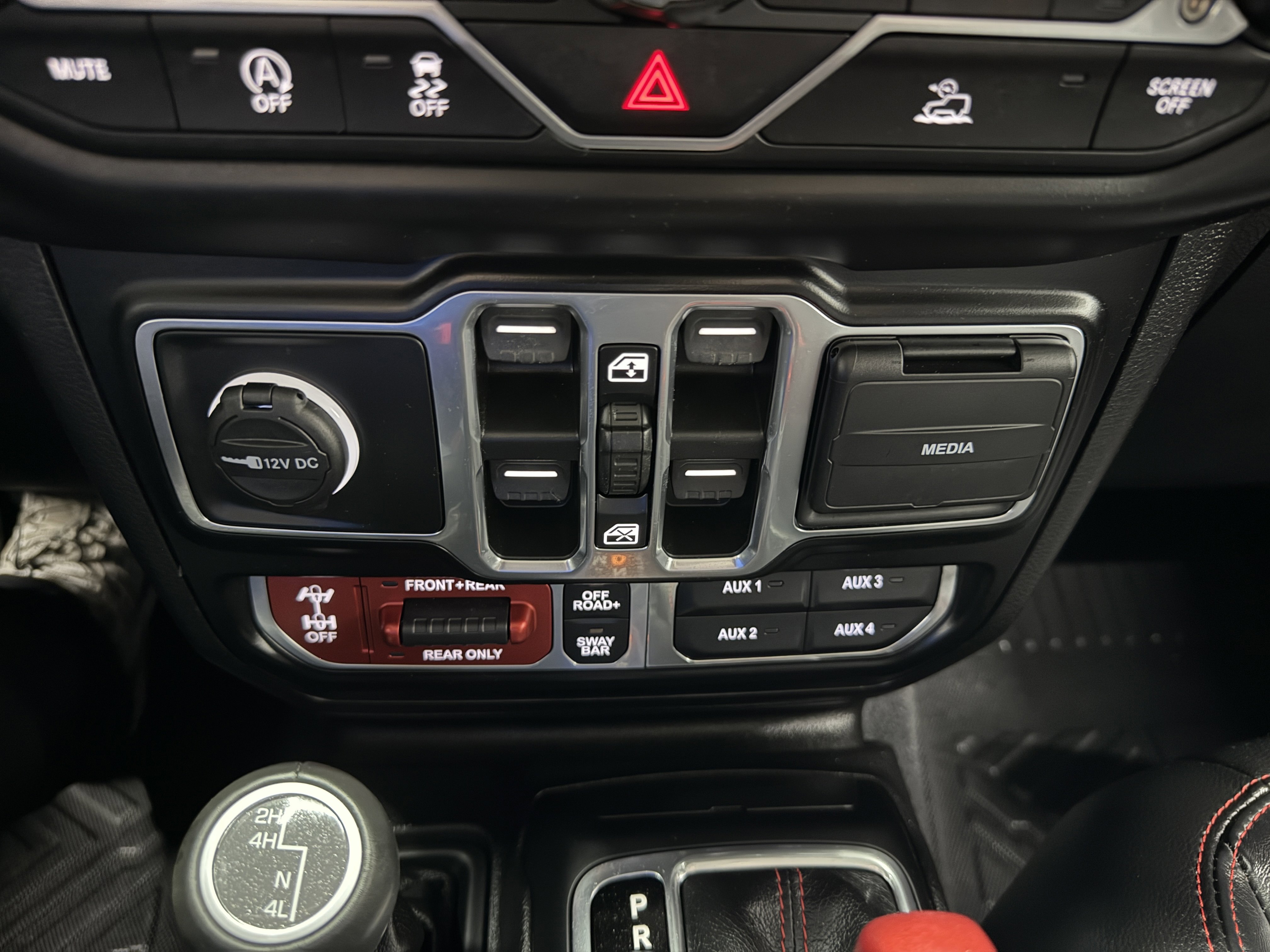 Used 2021 Jeep Wrangler Unlimited Rubicon w/ Uconnect 4C Nav & Sound Group image 19