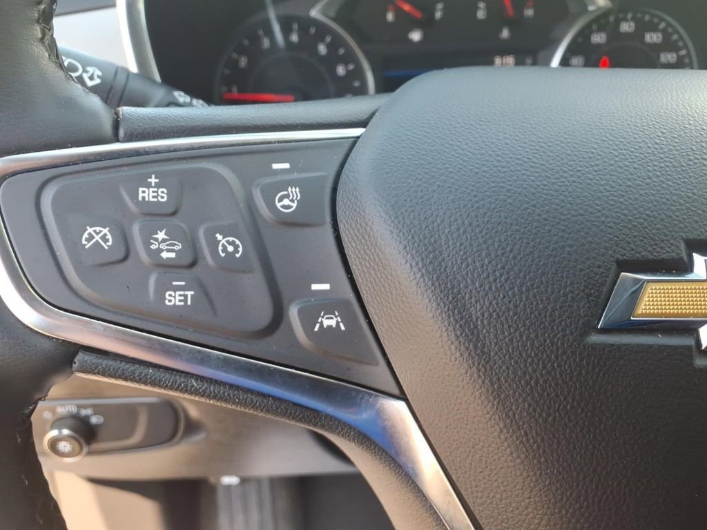 Used 2024 Chevrolet Equinox LT FWD image 19