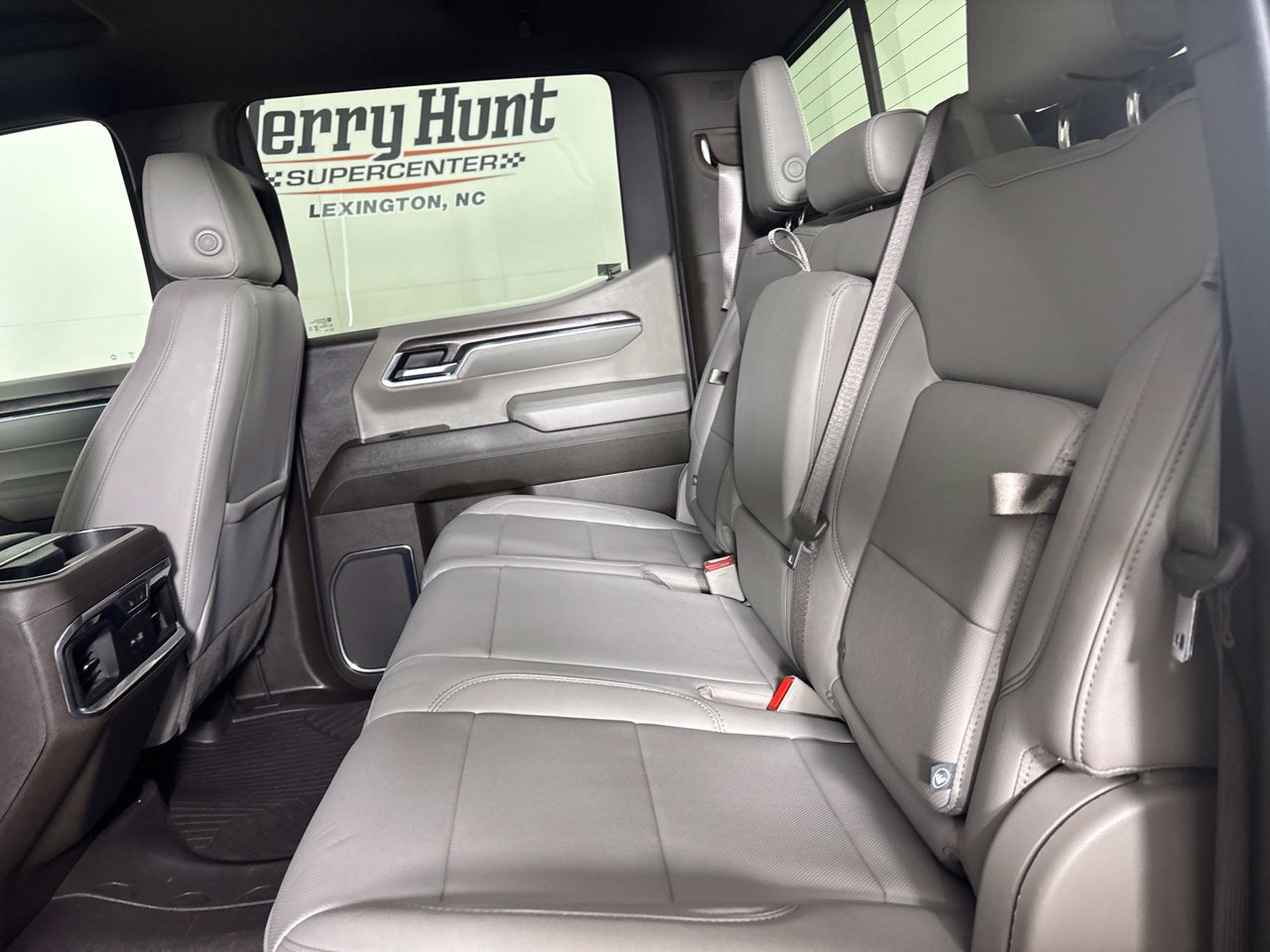 Used 2024 Chevrolet Silverado 1500 LTZ w/ LTZ Premium Package AWD/4WD image 26