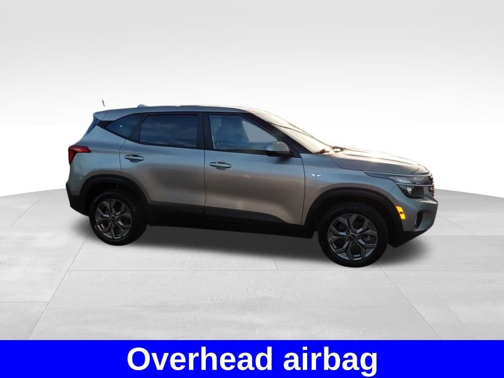 Used 2025 Kia Seltos LX image 22