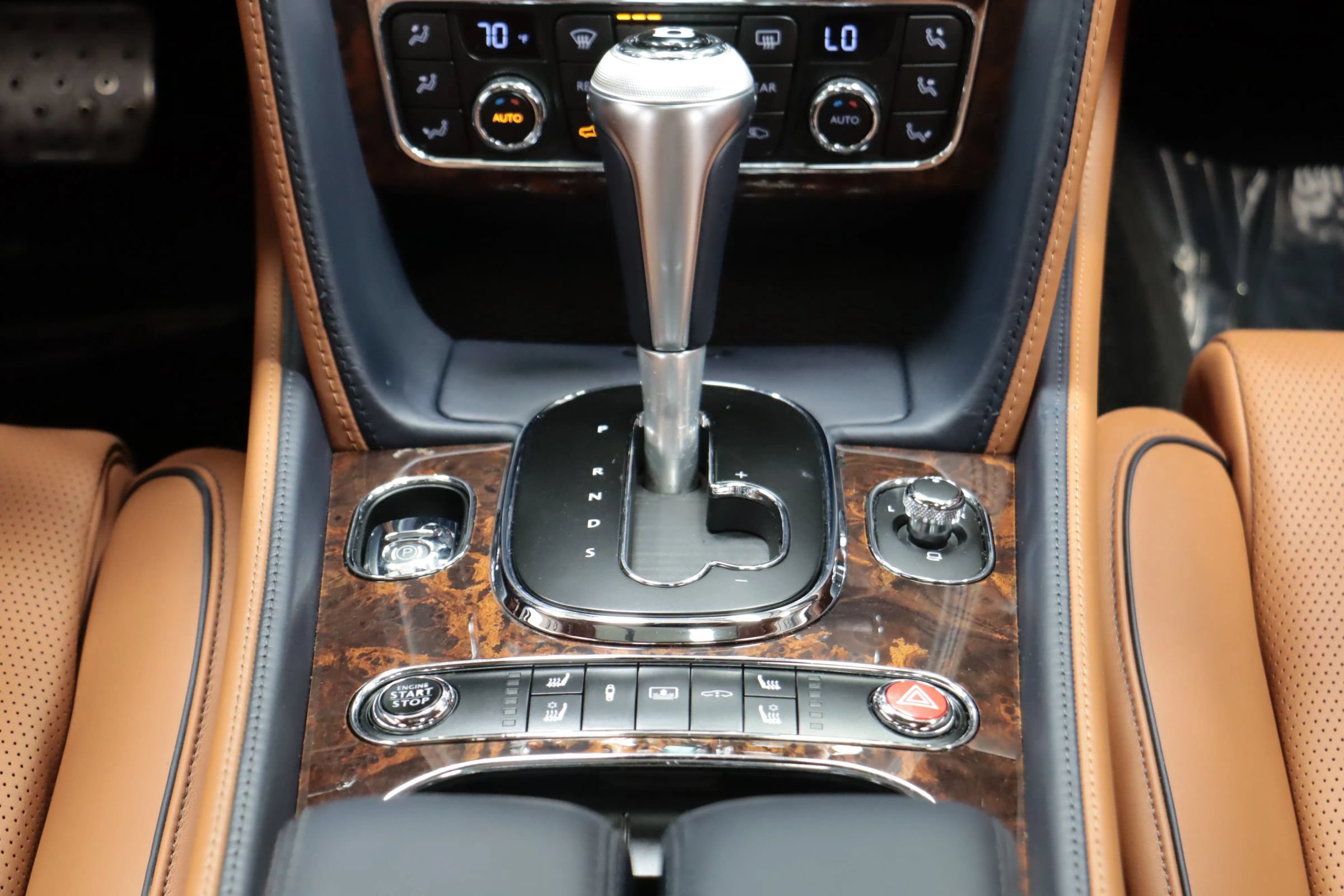 Used 2016 Bentley Flying Spur V8 AWD/4WD image 40