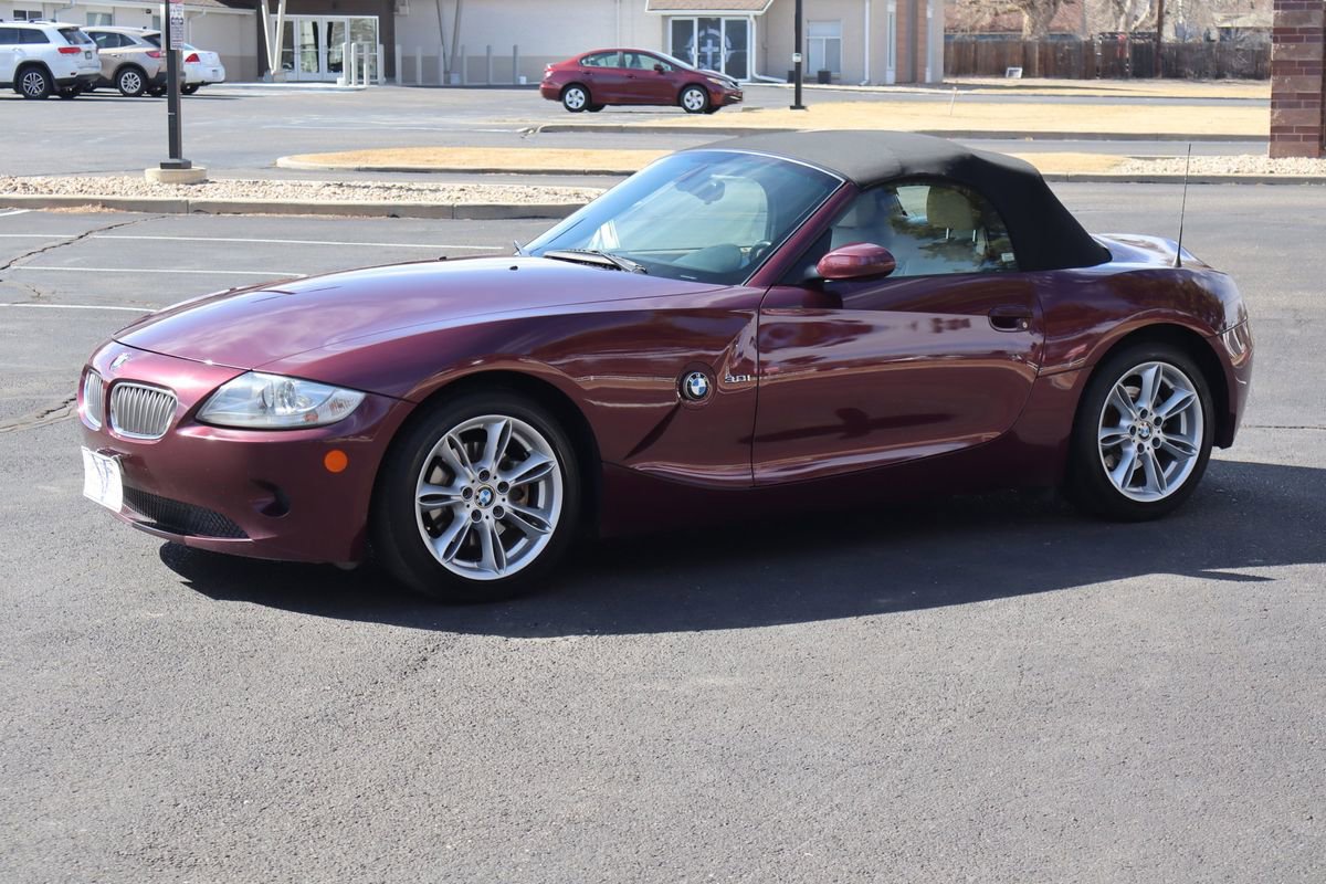 Used 2005 BMW Z4 3.0i image 10