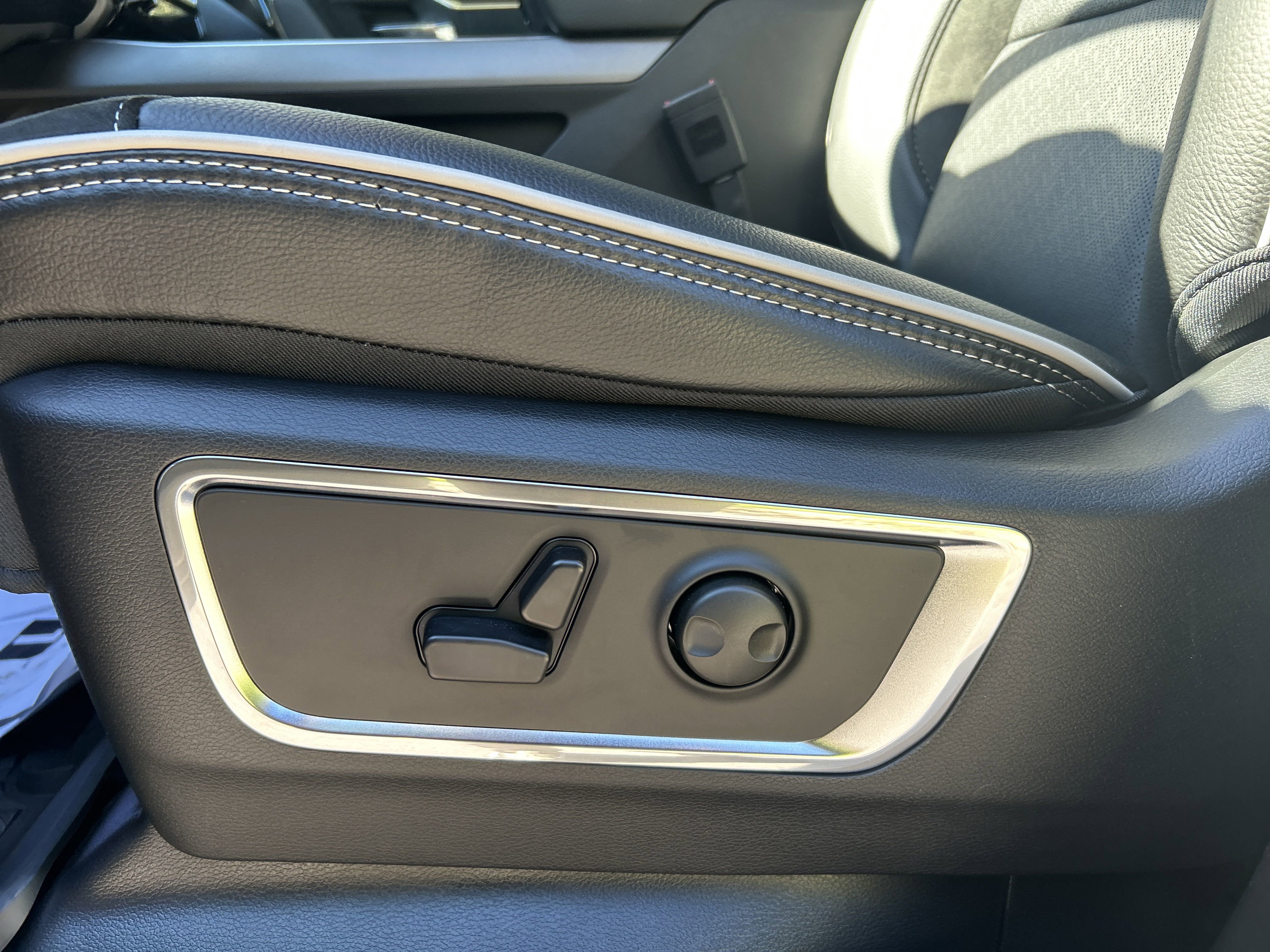 New 2026 RAM 1500 Laramie w/ Night Edition image 17