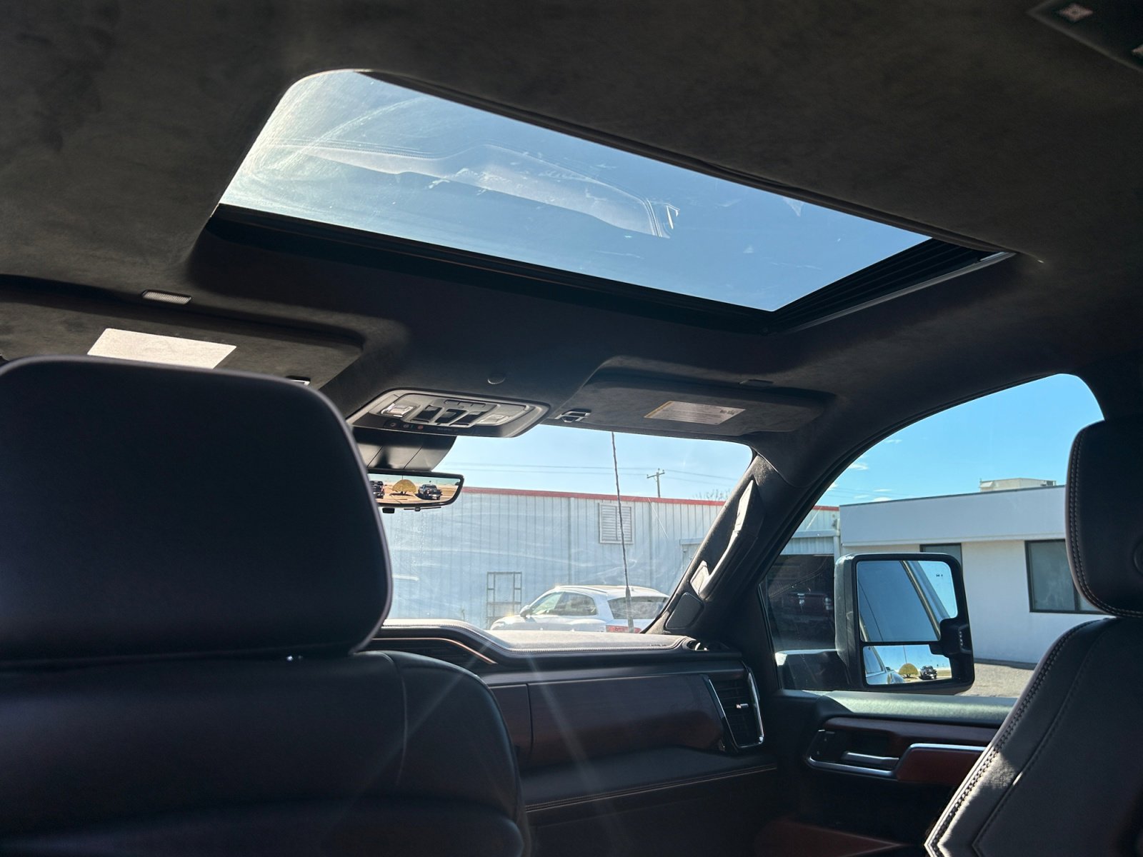 Used 2024 GMC Sierra 3500 Denali Ultimate image 19