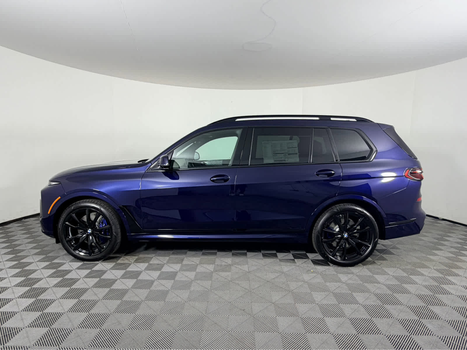 New 2026 BMW X7 xDrive40i w/ M Sport Package AWD/4WD image 7