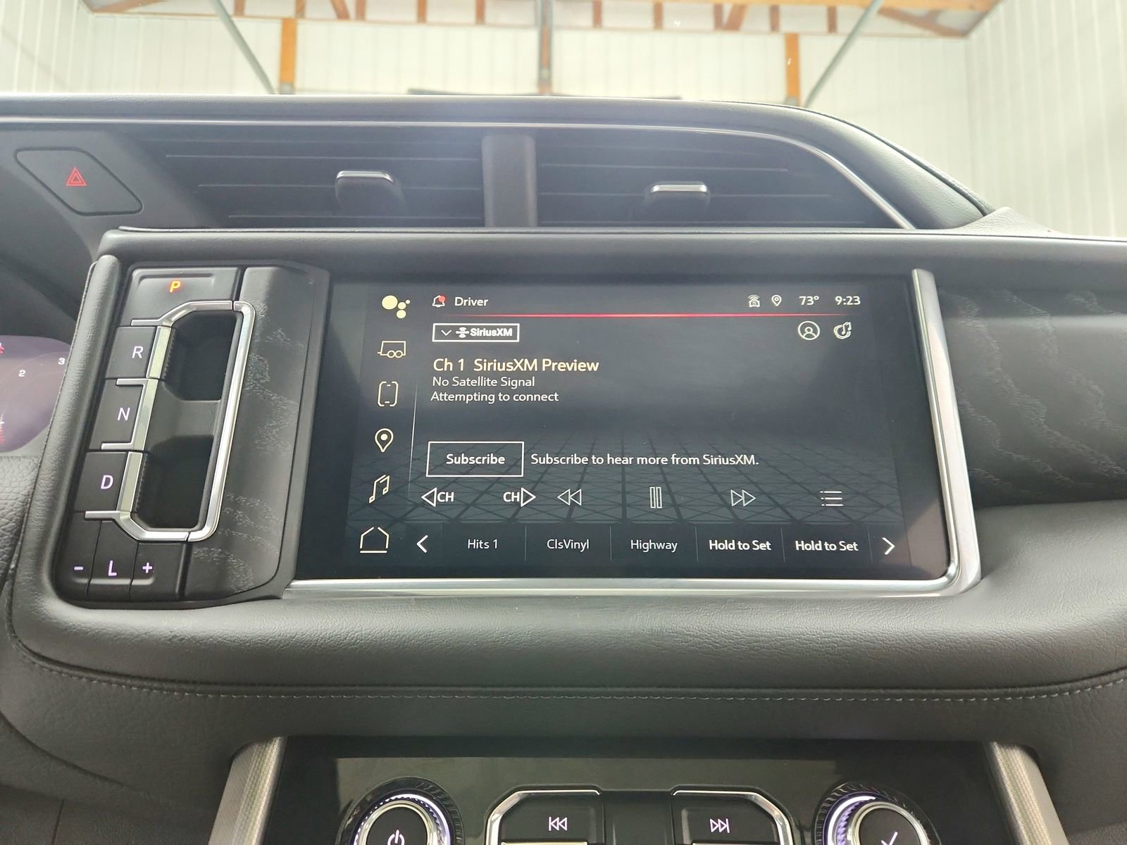 Used 2023 GMC Yukon XL Denali RWD image 27