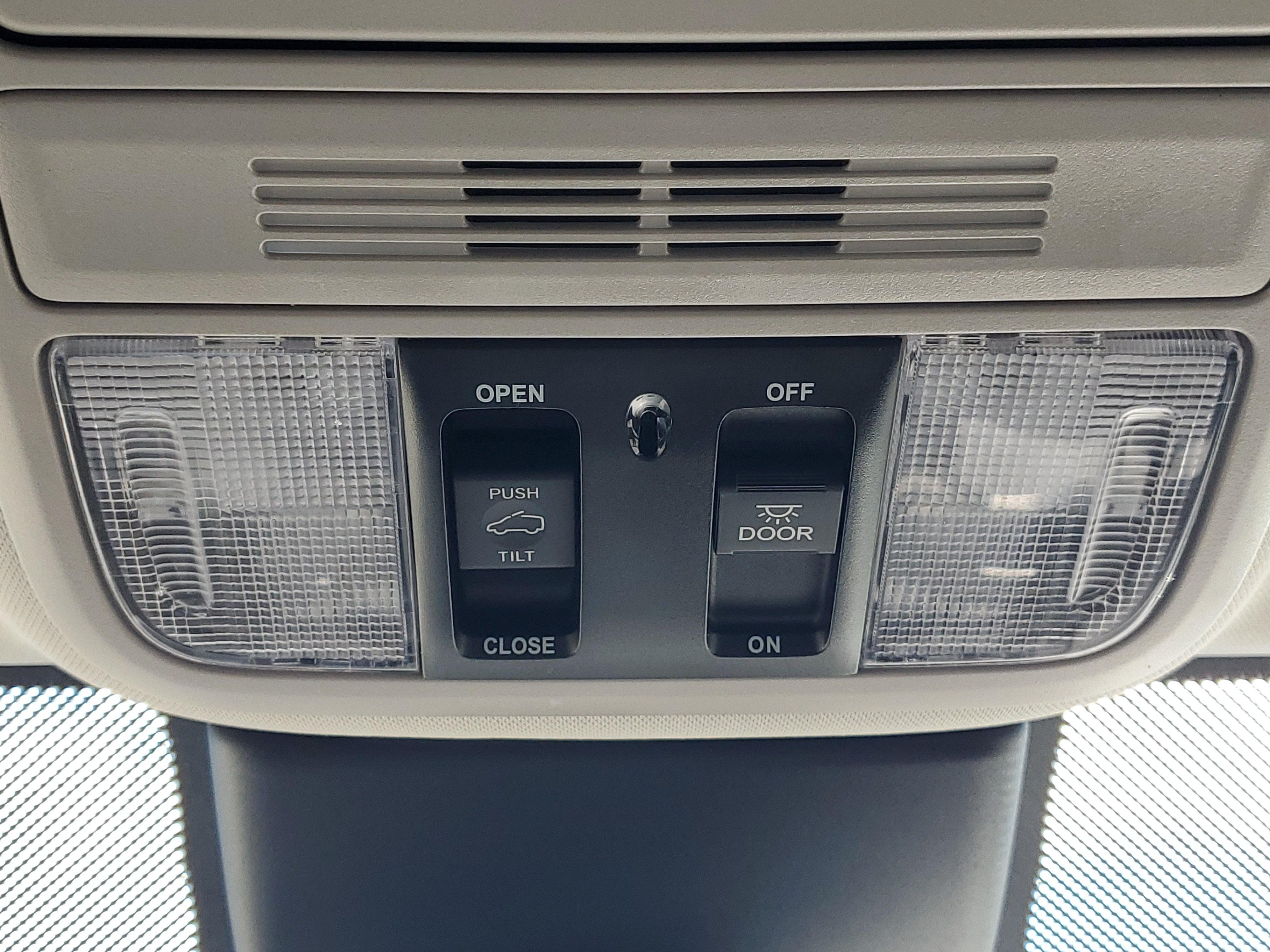 Certified 2025 Honda Odyssey EX-L image 32