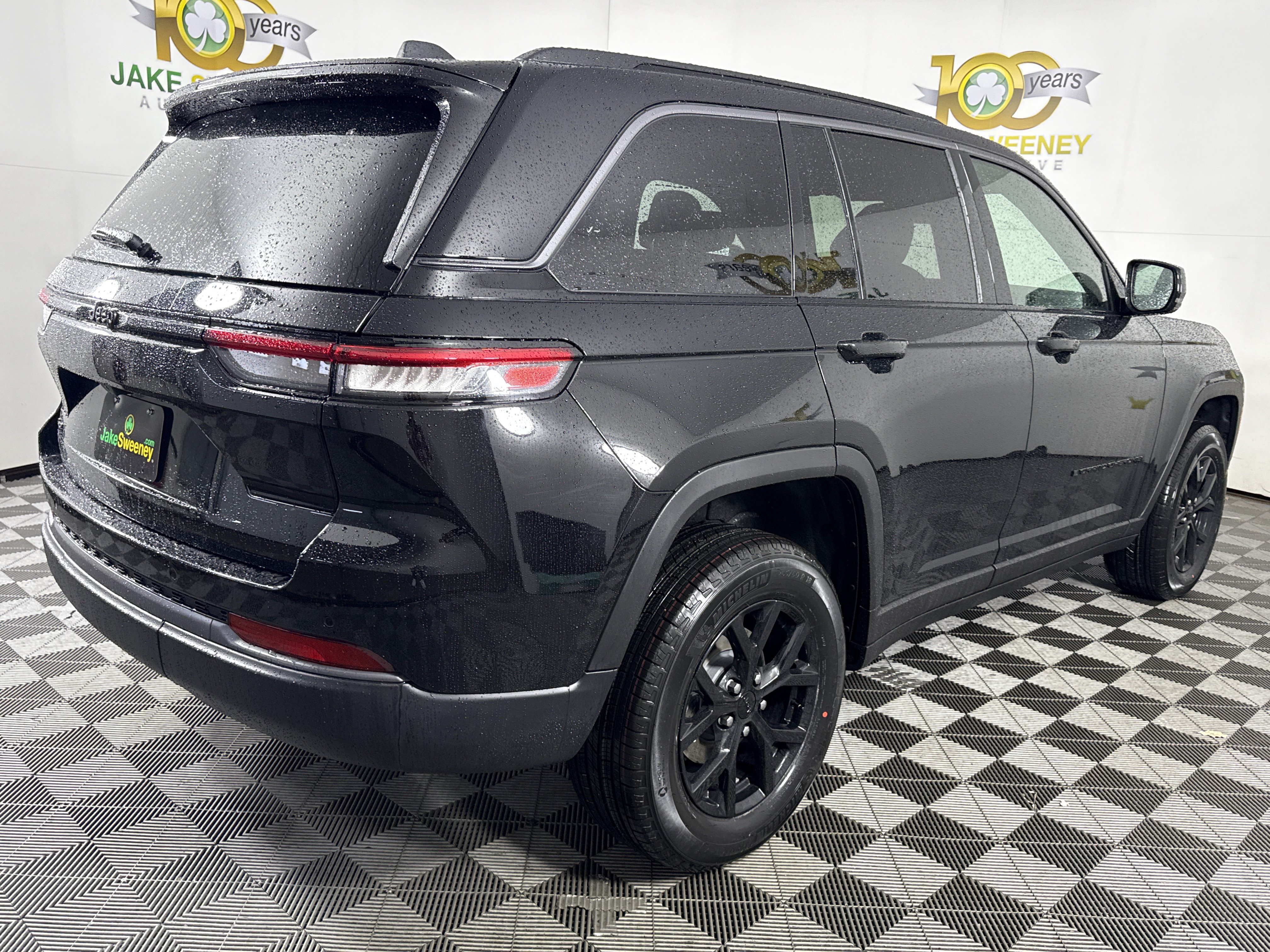 New 2026 Jeep Grand Cherokee Altitude AWD/4WD image 10