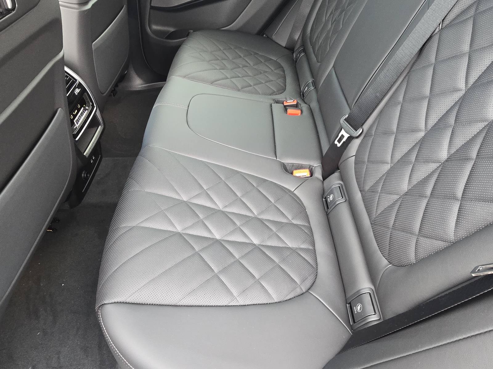 New 2026 BMW X5 sDrive40i w/ M Sport Package RWD image 14