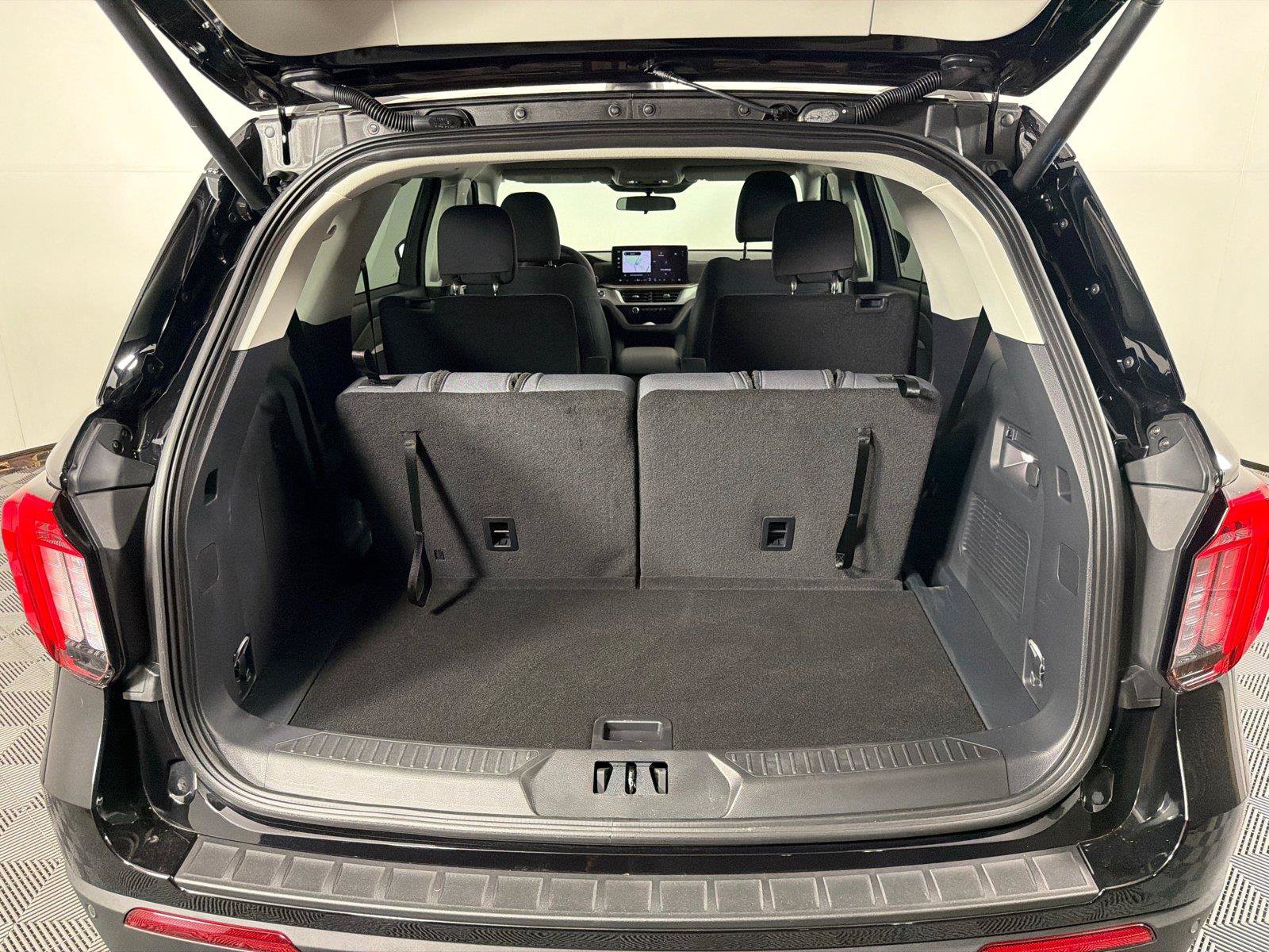 Used 2026 Ford Explorer Active RWD image 18