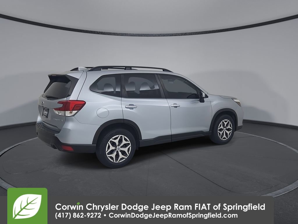 Used 2021 Subaru Forester Premium AWD/4WD image 14