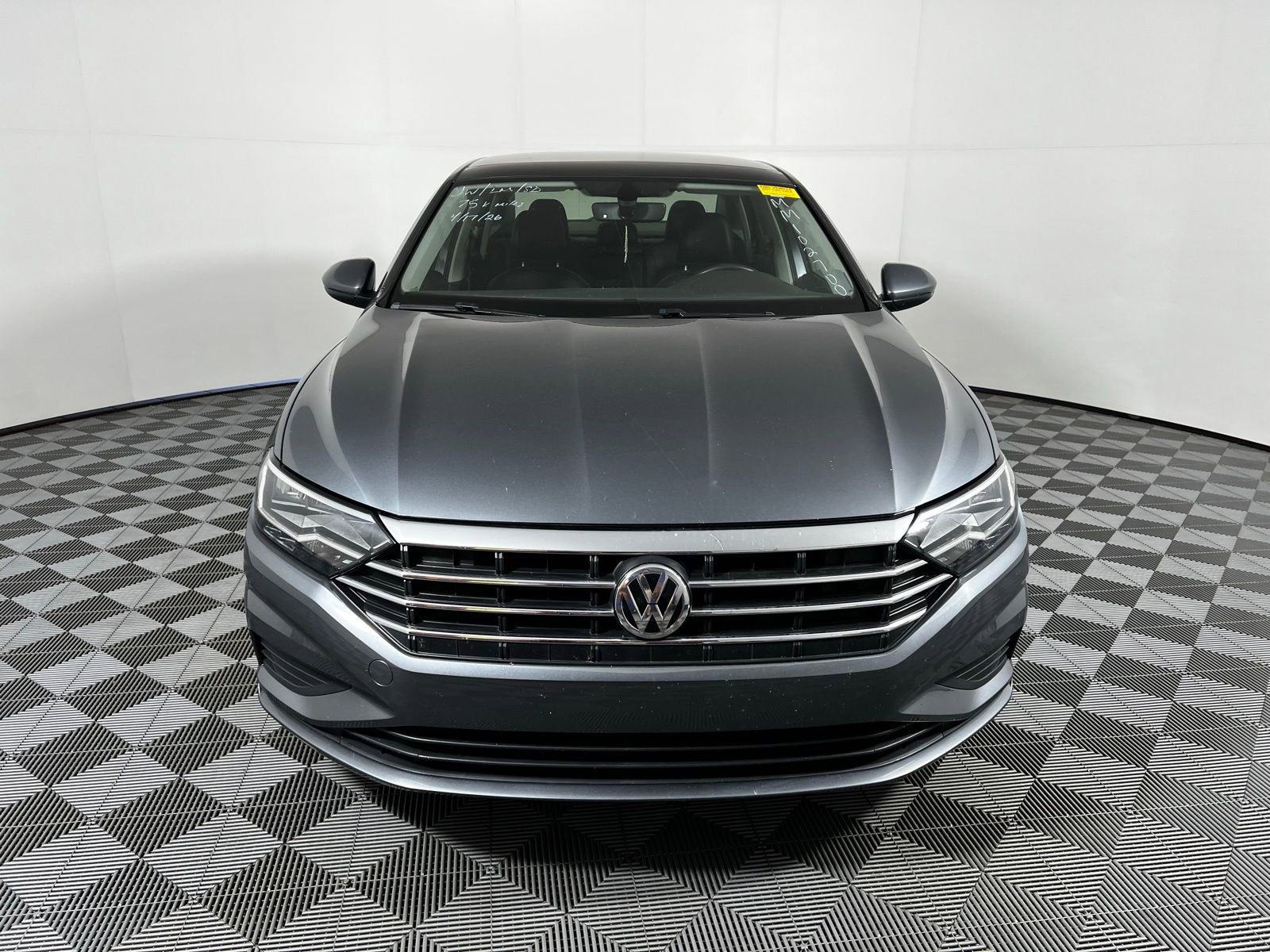 Used 2021 Volkswagen Jetta SE w/ SE Cold Weather Package image 2