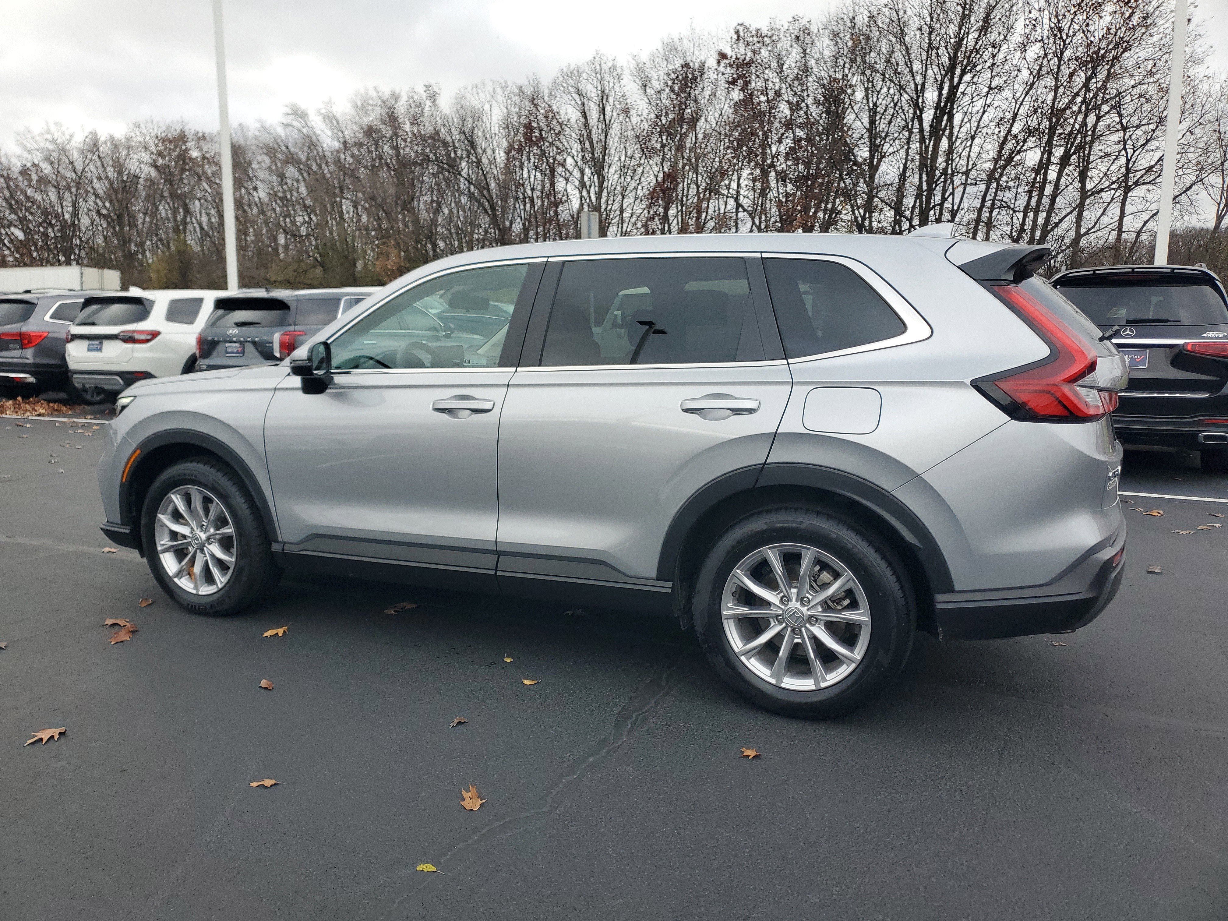 Used 2024 Honda CR-V EX image 4