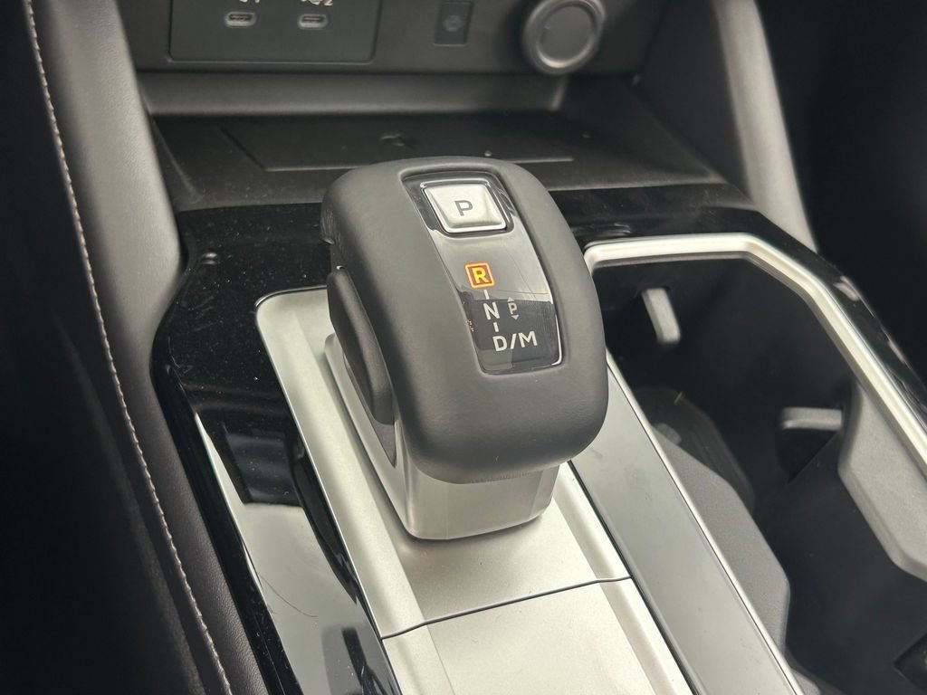 New 2026 Mitsubishi Outlander AWD image 24