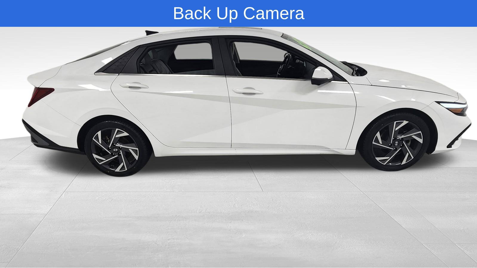 Used 2024 Hyundai Elantra Limited FWD image 2