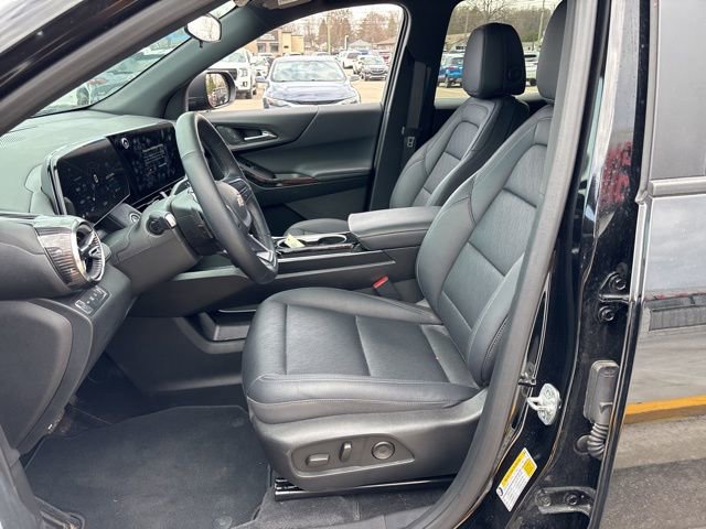 Used 2025 Chevrolet Equinox LT w/ Convenience Package II image 13