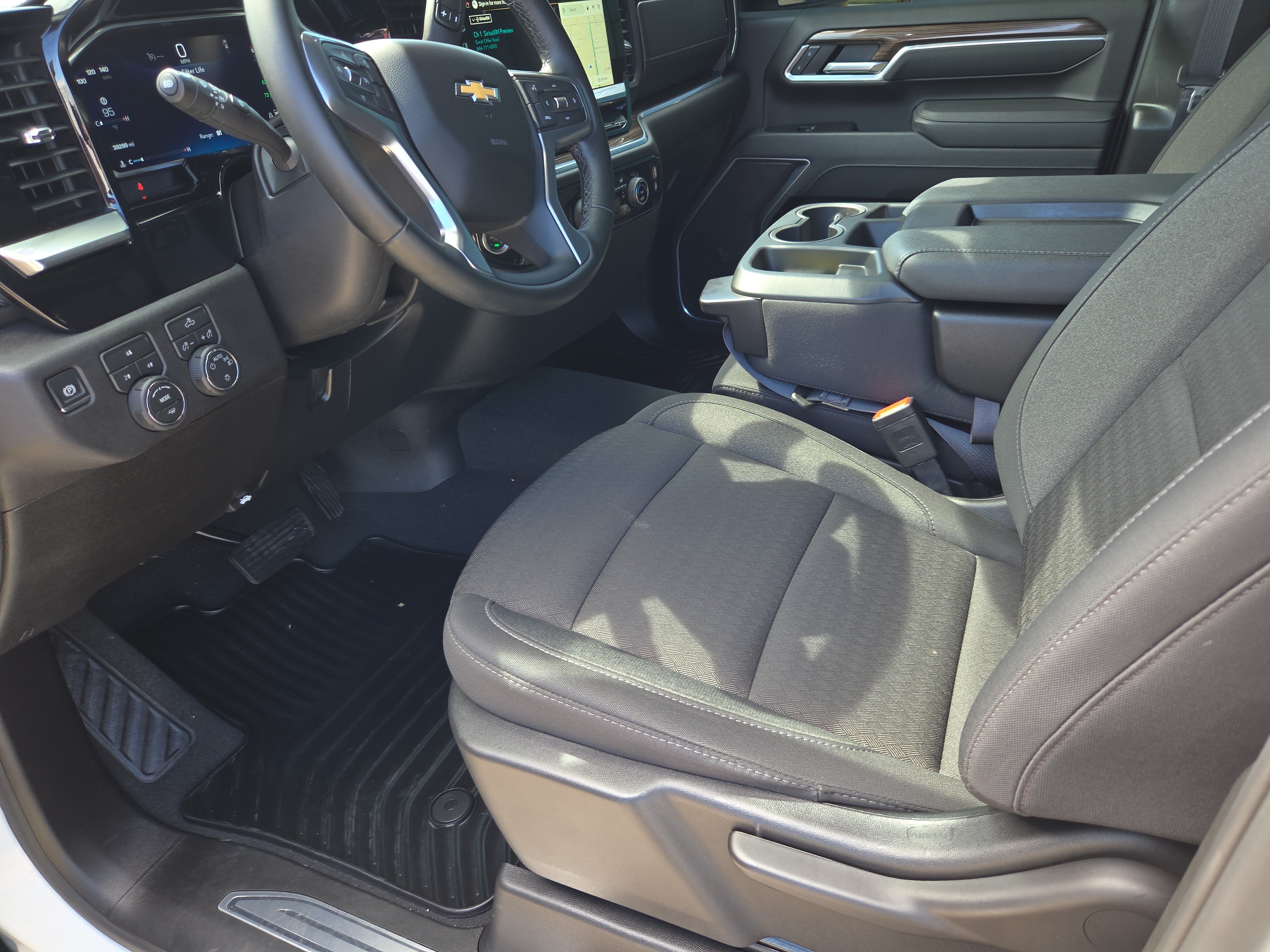 Used 2026 Chevrolet Silverado 2500 LT AWD/4WD image 14