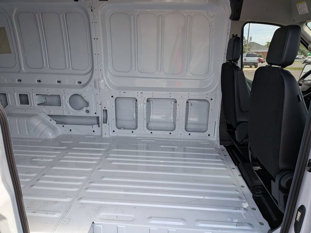 New 2026 Ford Transit 250 148 High Roof Extended RWD image 16