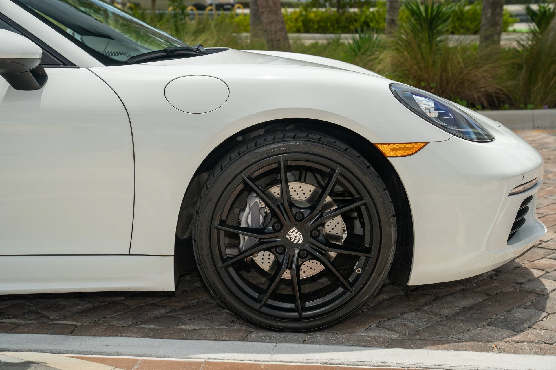 Used 2018 Porsche 718 Cayman RWD image 12