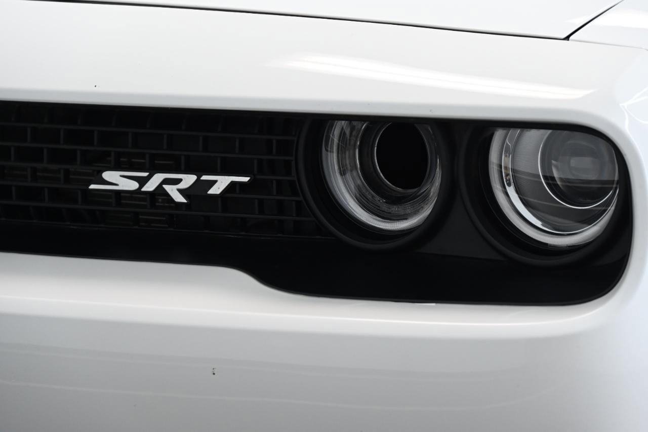 Used 2016 Dodge Challenger SRT Hellcat RWD image 8