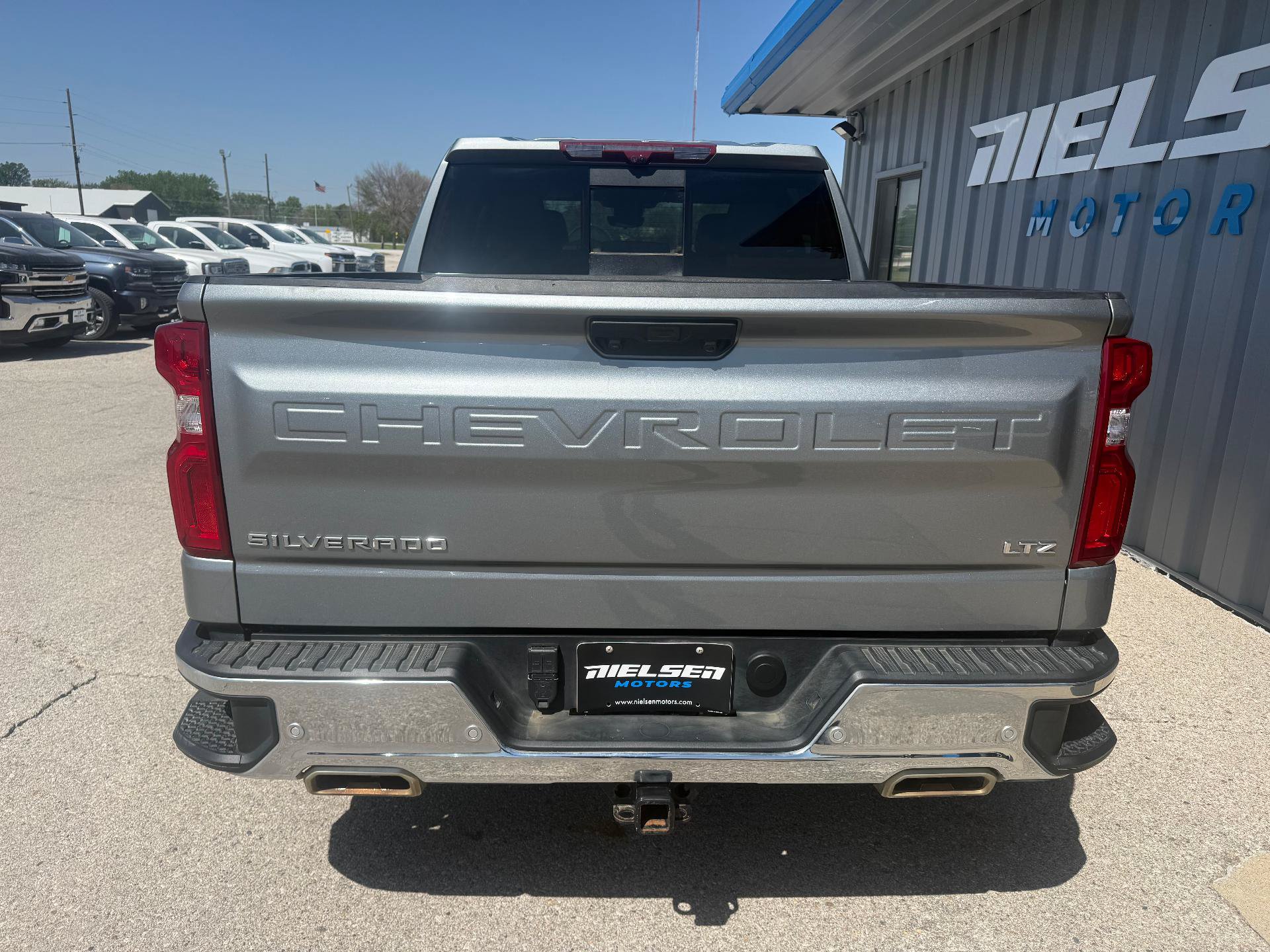 Used 2024 Chevrolet Silverado 1500 LTZ AWD/4WD image 7