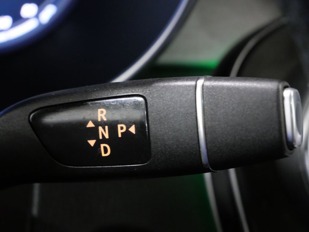 Used 2022 Mercedes-Benz GLC 300 4MATIC w/ AMG Line image 27