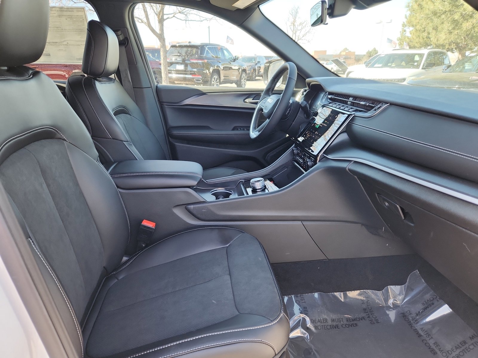 New 2025 Jeep Grand Cherokee Altitude image 19