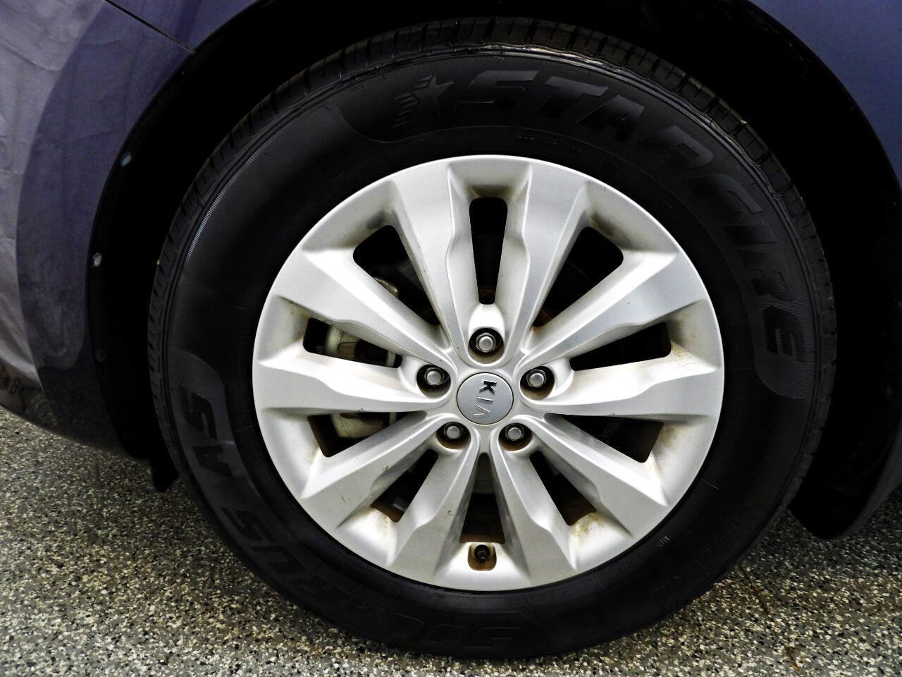 Used 2018 Kia Sedona EX image 18