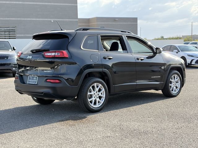 Used 2016 Jeep Cherokee Sport image 27