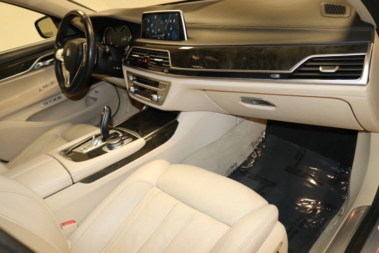 Used 2016 BMW 740i RWD image 90