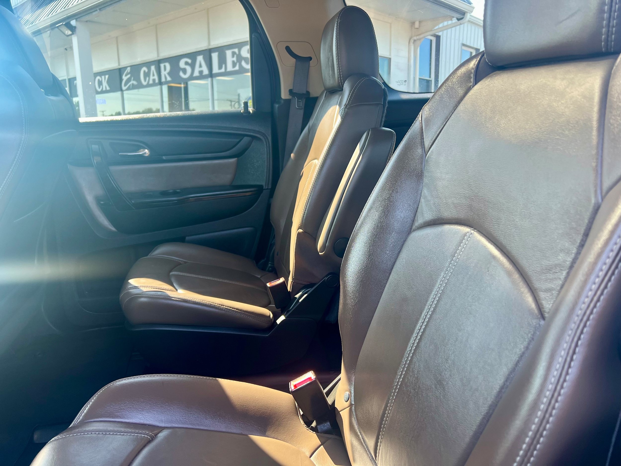 Used 2015 GMC Acadia SLT w/ Open Road Package FWD image 12