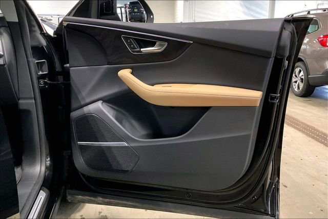Used 2025 Audi Q8 Premium Plus w/ Premium Plus Package image 24