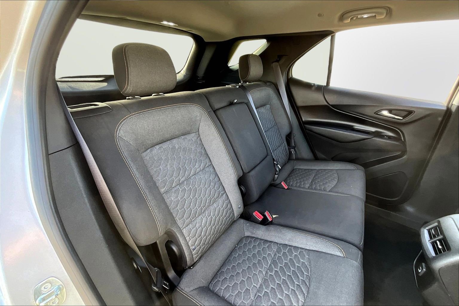 Used 2019 Chevrolet Equinox LT w/ Lights and Bright Package image 17