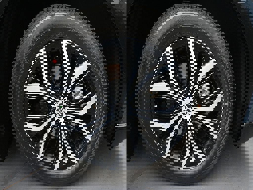 New 2025 Toyota Crown Signia image 28