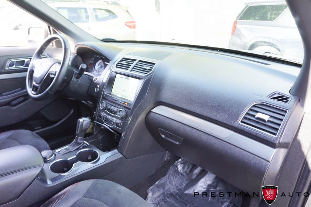 Used 2018 Ford Explorer XLT AWD/4WD image 44