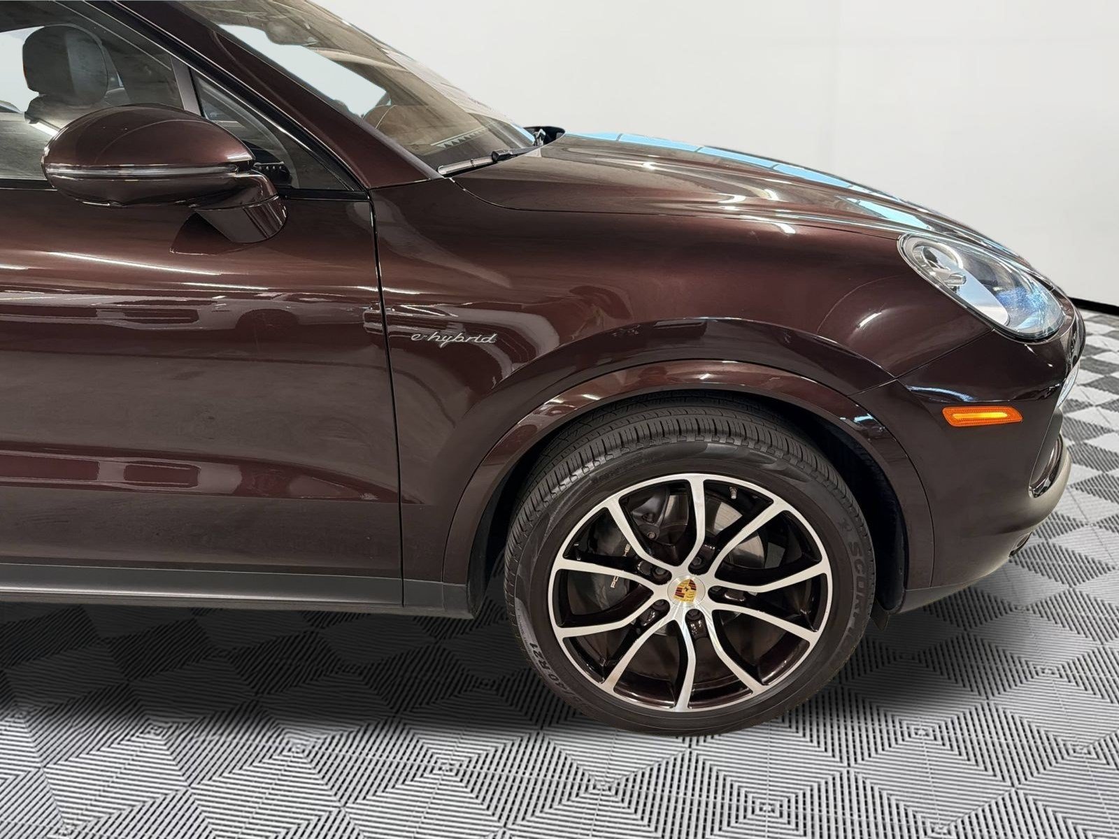 Used 2023 Porsche Cayenne Platinum Edition AWD/4WD image 12