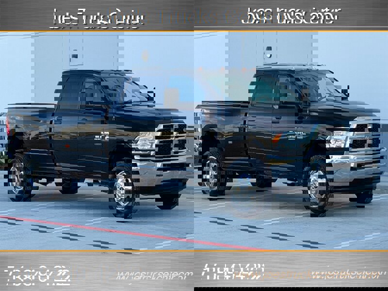 Used 2017 RAM 3500 Tradesman w/ Chrome Appearance Group image 11