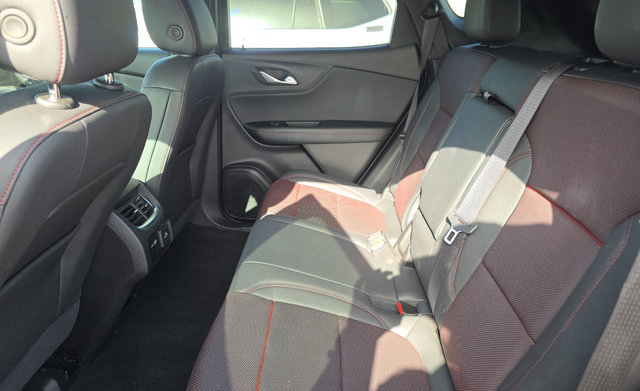 Used 2025 Chevrolet Blazer RS FWD image 10