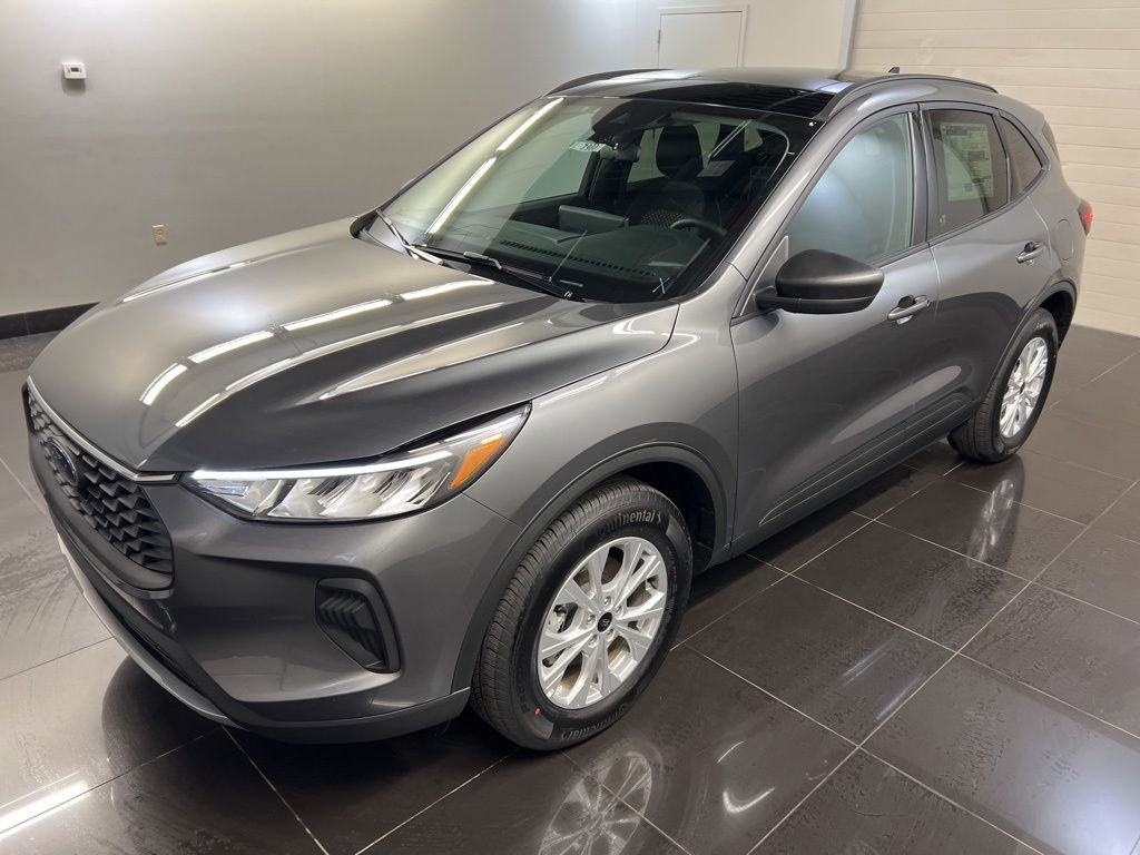 New 2026 Ford Escape Active w/ Tech Pack #1 AWD/4WD image 3